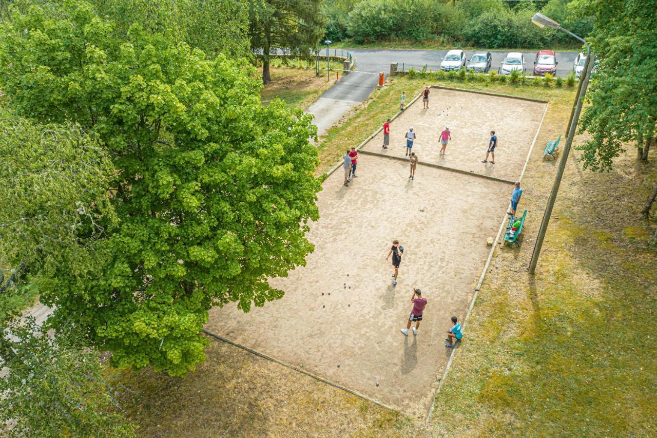 Village De Gites De La Foret De Ganigal Le Malzieu-Ville Exteriör bild