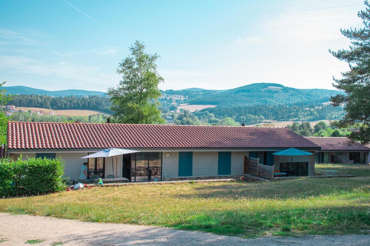 Village De Gites De La Foret De Ganigal Le Malzieu-Ville Exteriör bild